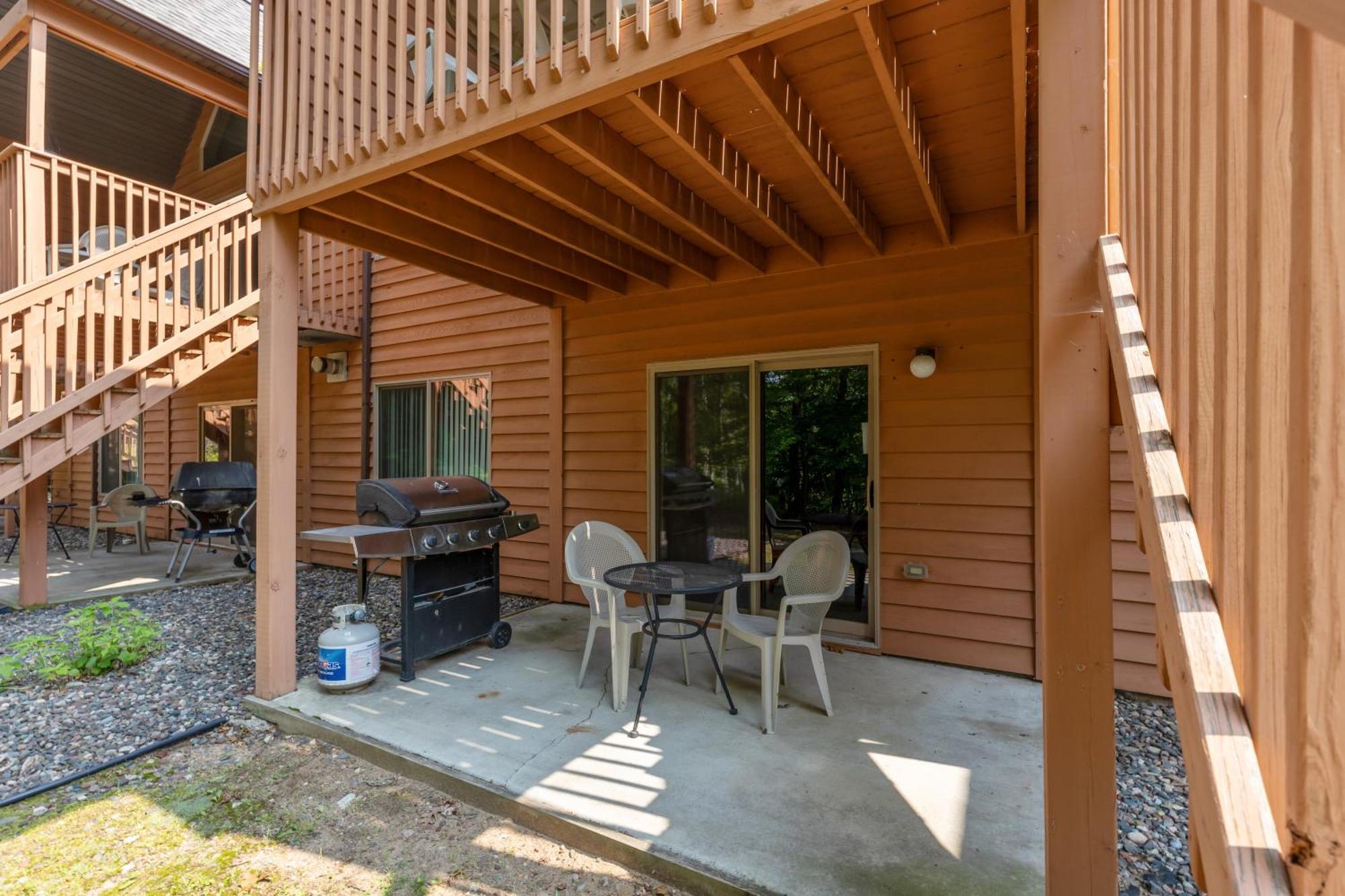 Causeway On Gull Resort Lake Shore Exterior photo