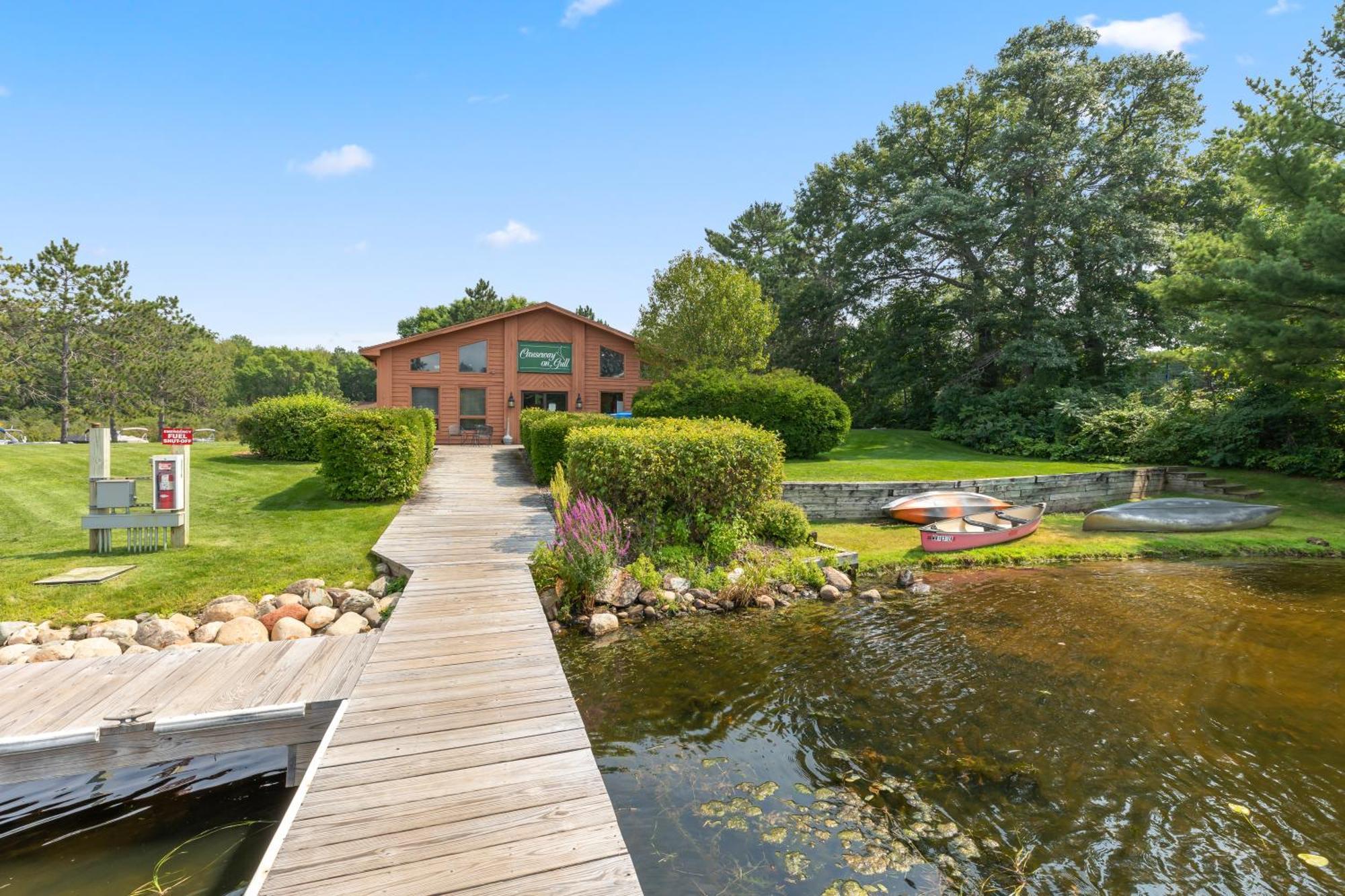 Causeway On Gull Resort Lake Shore Exterior photo